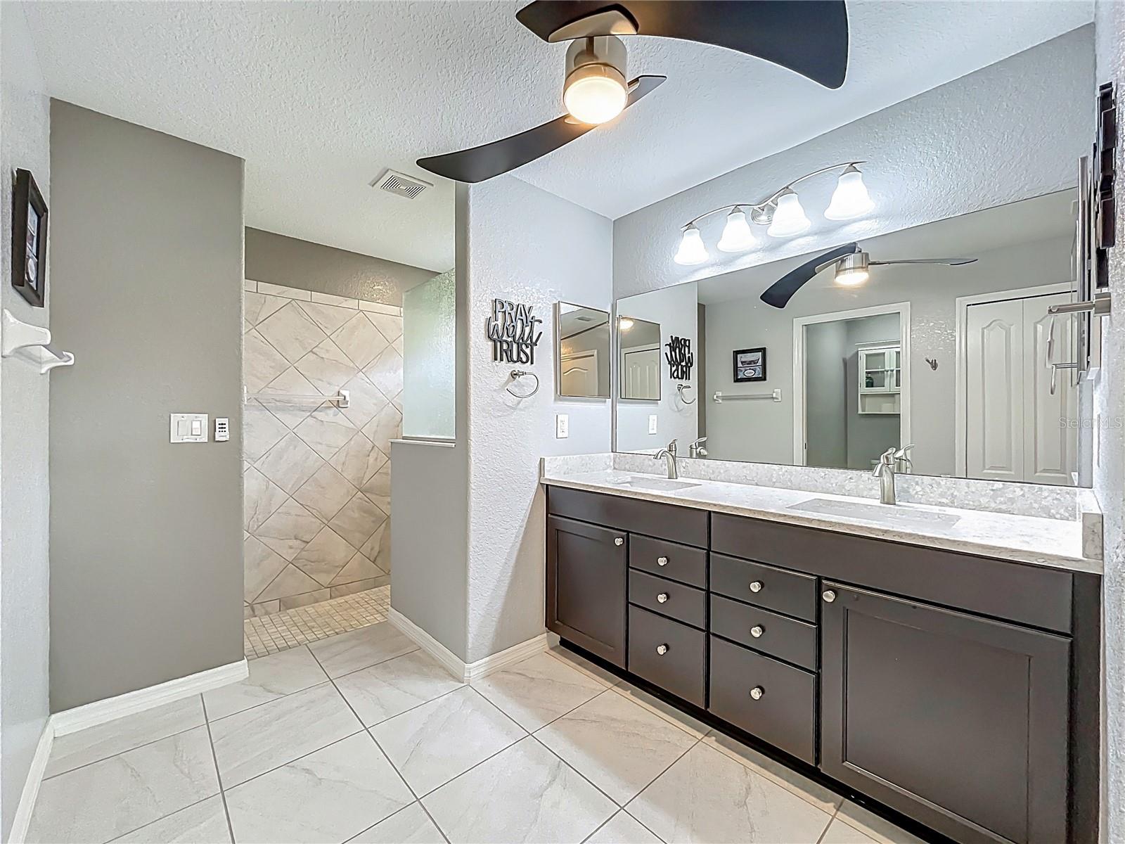 Image 19 of 49 For 27327 Roanoke Drive