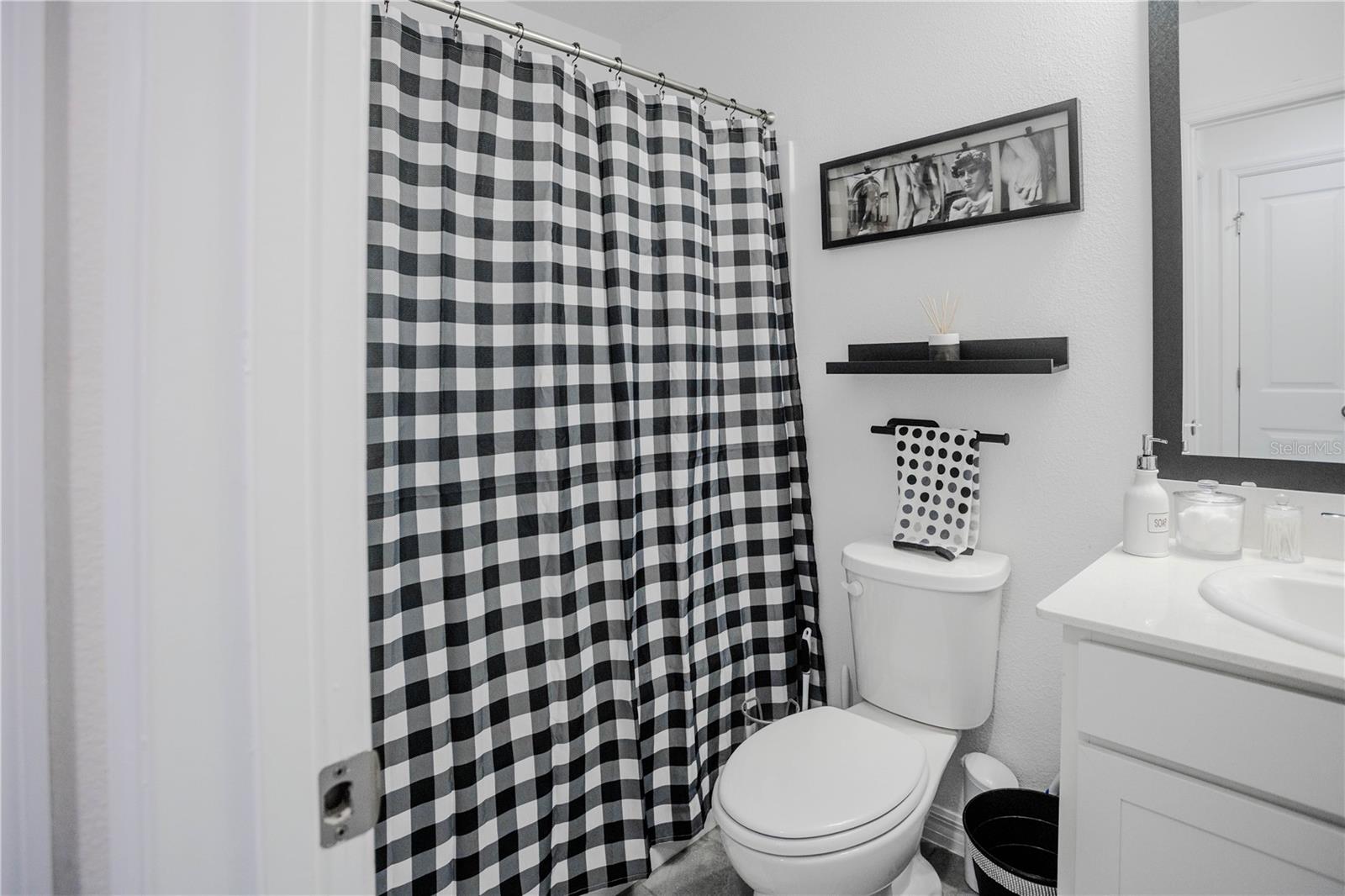 Image 18 of 34 For 643 Belgrove Street