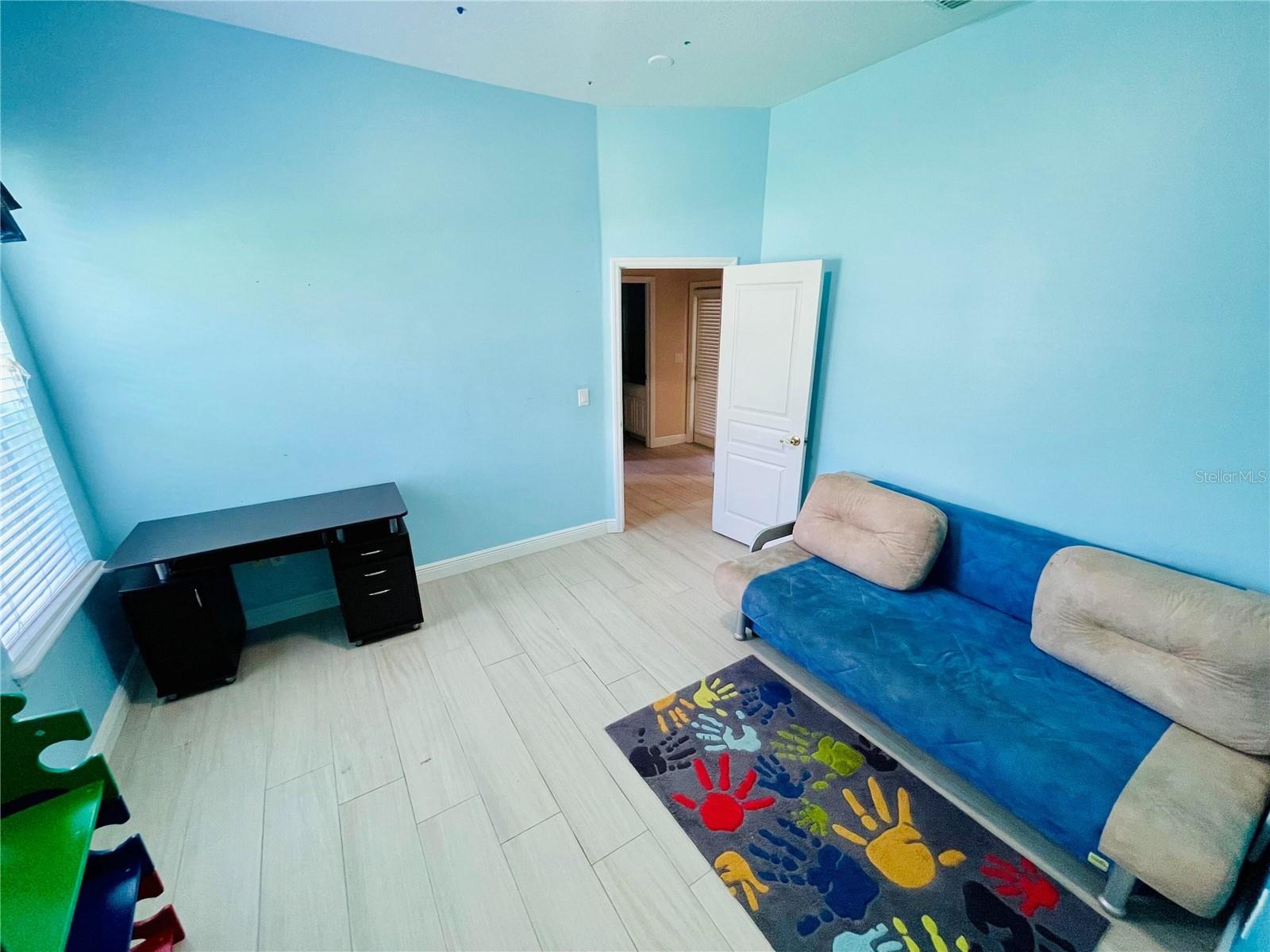 Image 33 of 48 For 11909 Mandevilla Court