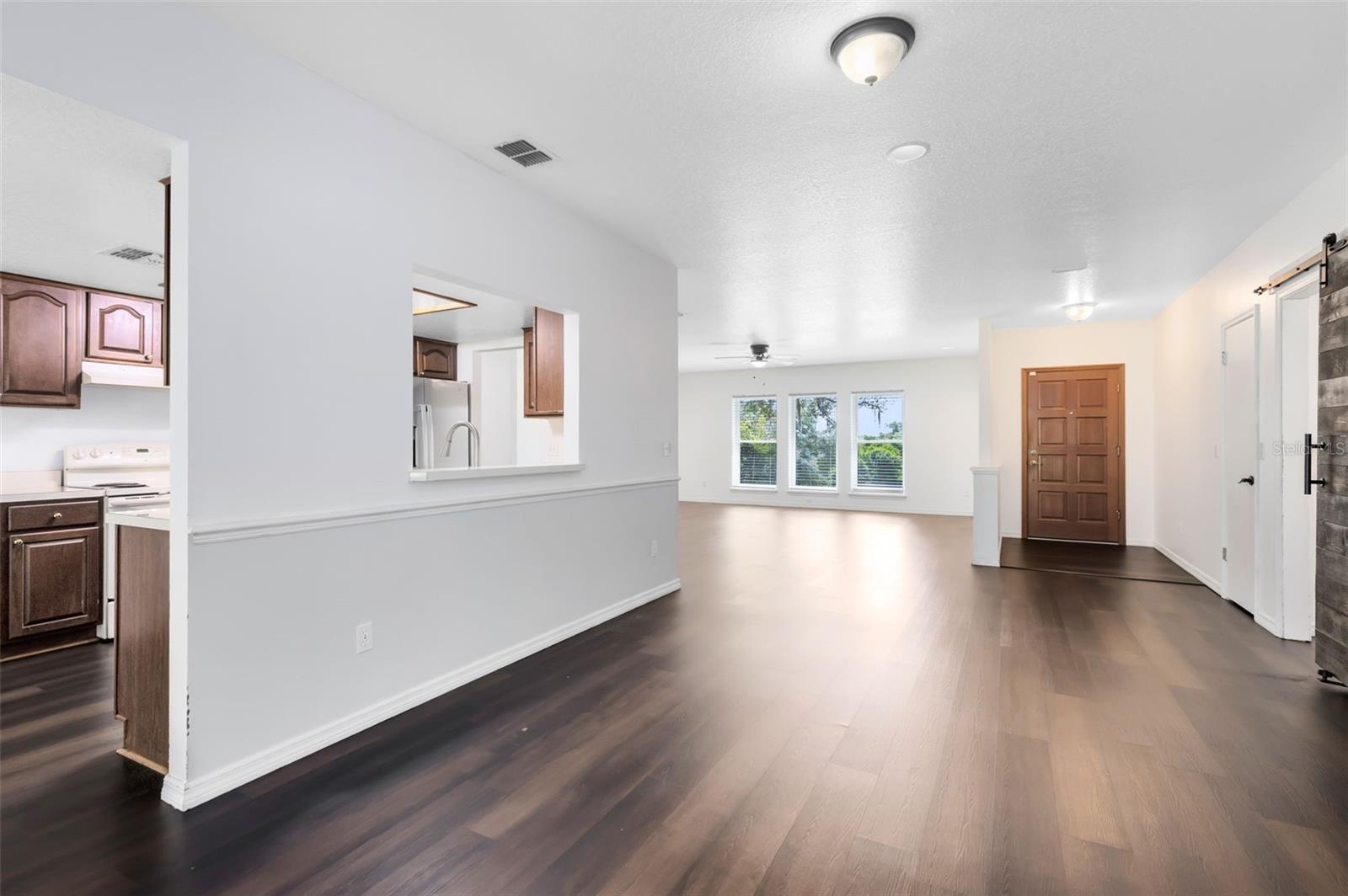 Image 8 of 33 For 1434 Atlantis Drive