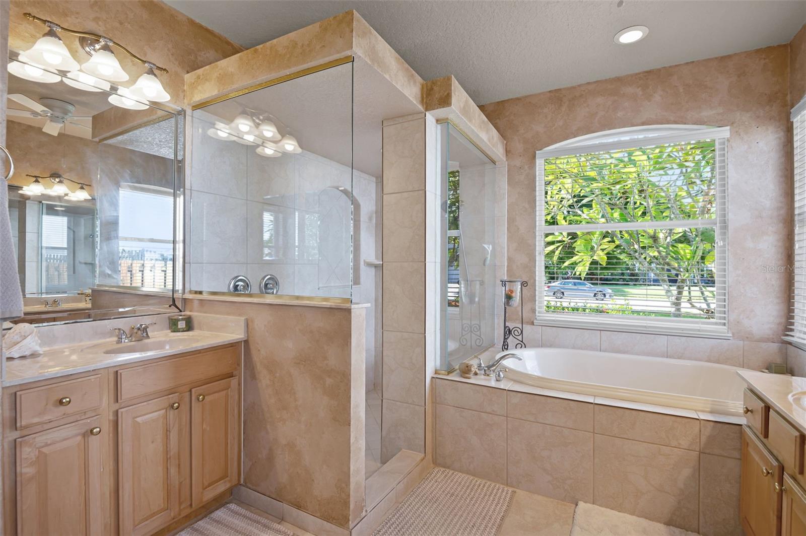 Image 15 of 98 For 390 Treasure Lagoon Lane