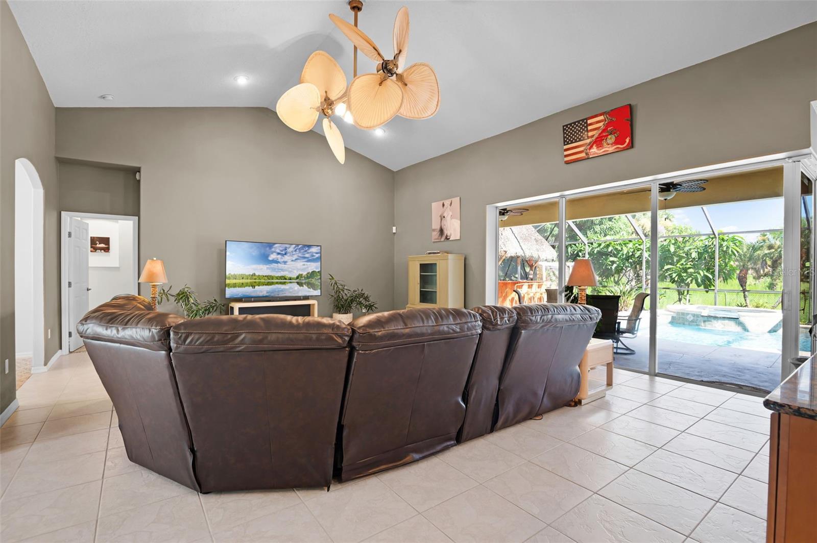 Image 30 of 98 For 390 Treasure Lagoon Lane