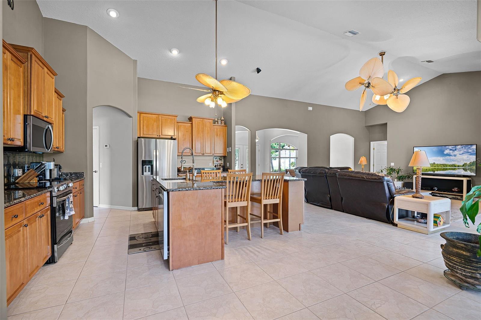 Image 31 of 98 For 390 Treasure Lagoon Lane