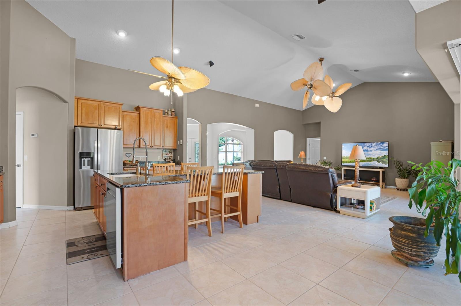Image 37 of 98 For 390 Treasure Lagoon Lane