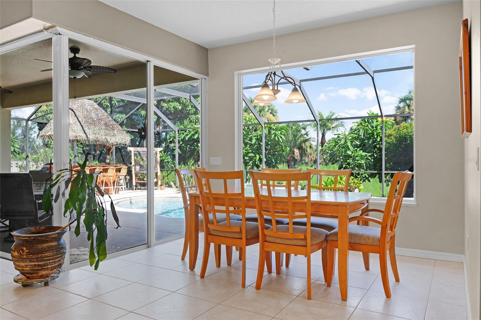 Image 8 of 98 For 390 Treasure Lagoon Lane
