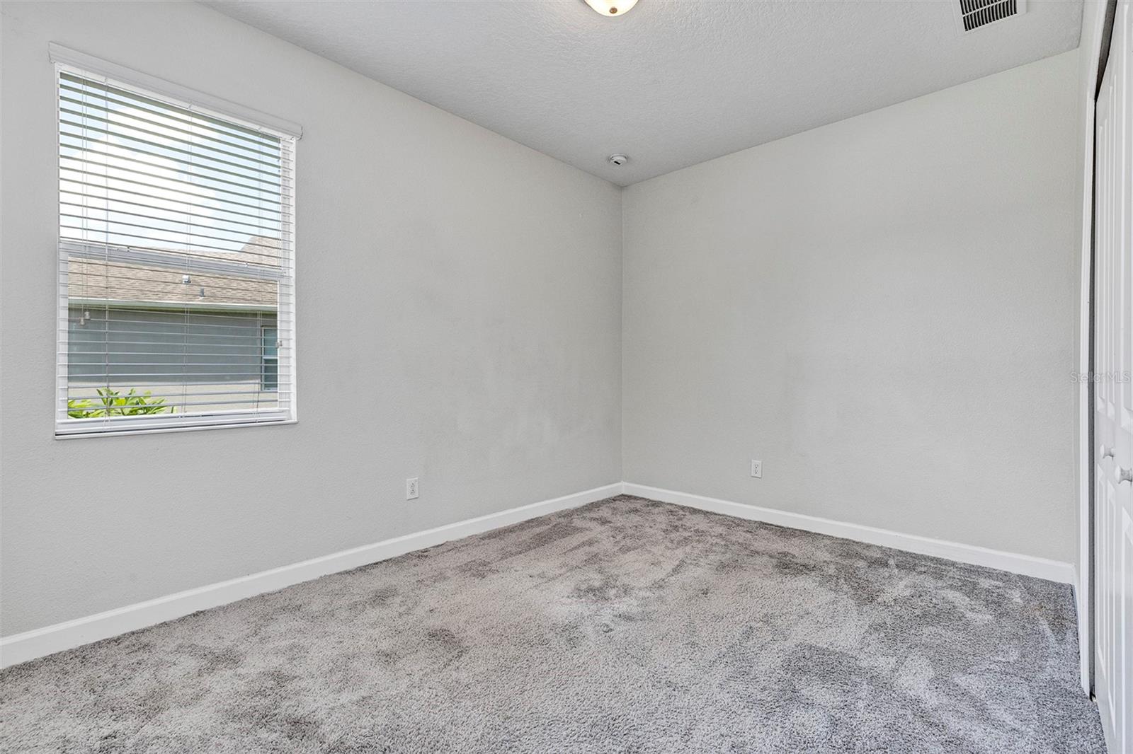 Image 16 of 40 For 10193 Lovegrass Lane