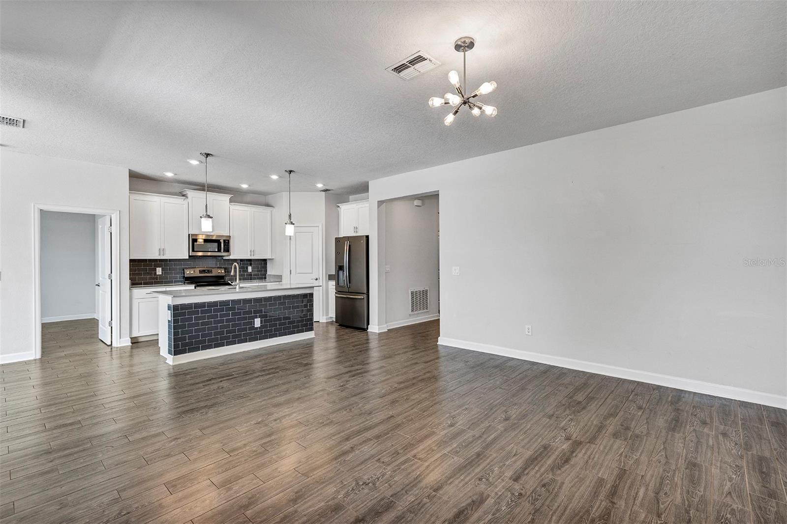 Image 9 of 40 For 10193 Lovegrass Lane