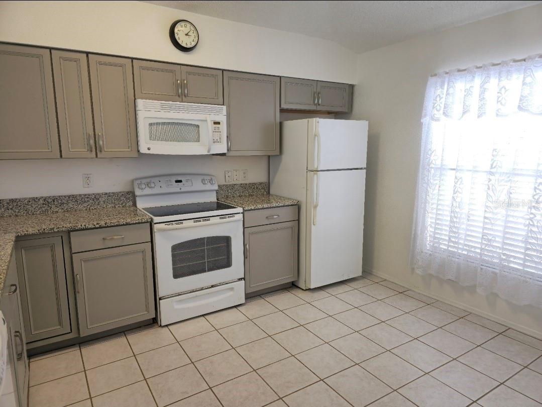 Image 2 of 14 For 4915 Monarch Lane