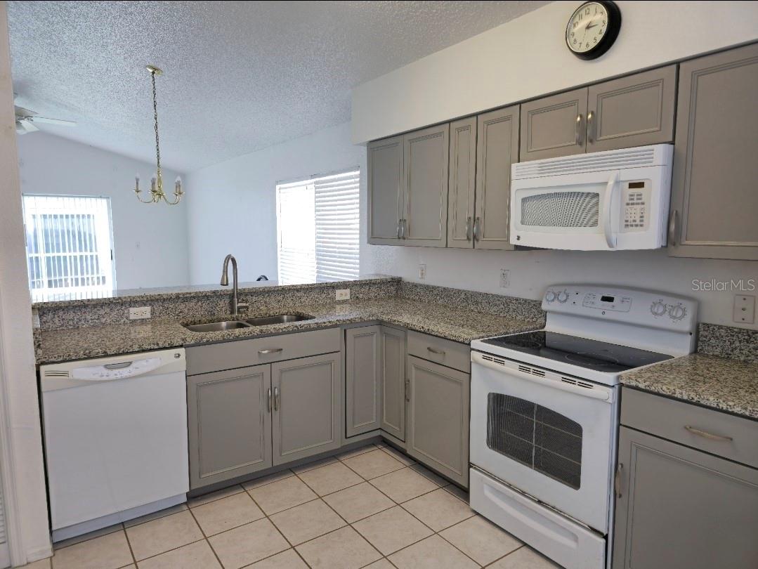 Image 3 of 14 For 4915 Monarch Lane