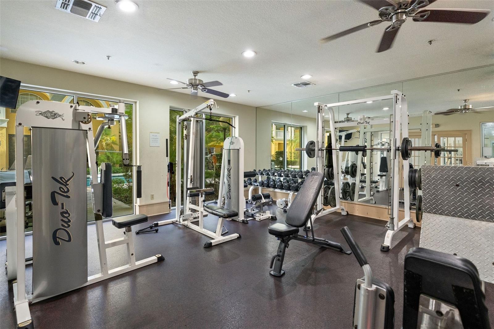 Image 18 of 26 For 860 Orange Avenue 234