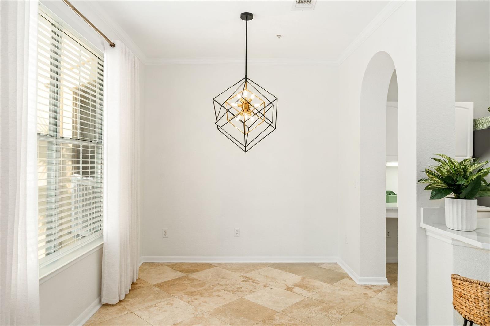 Image 4 of 26 For 860 Orange Avenue 234