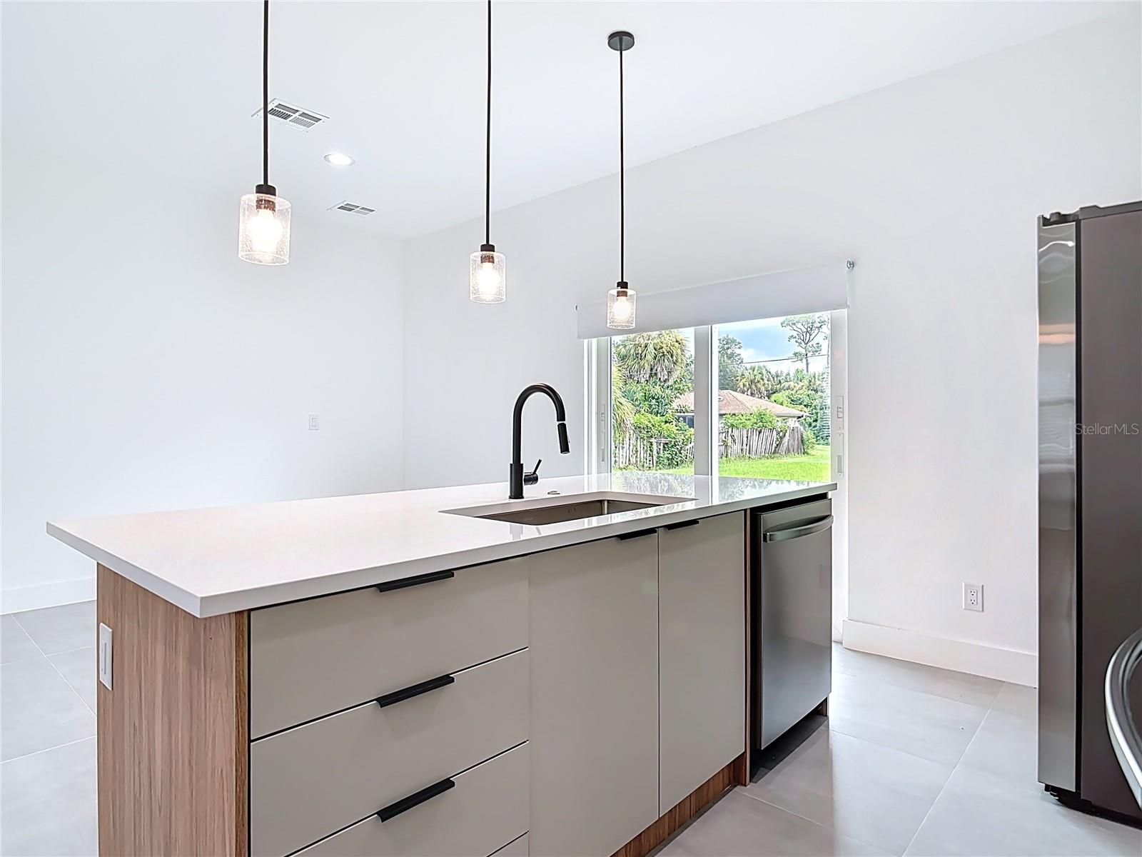 Image 10 of 31 For 2054 Kendis Street
