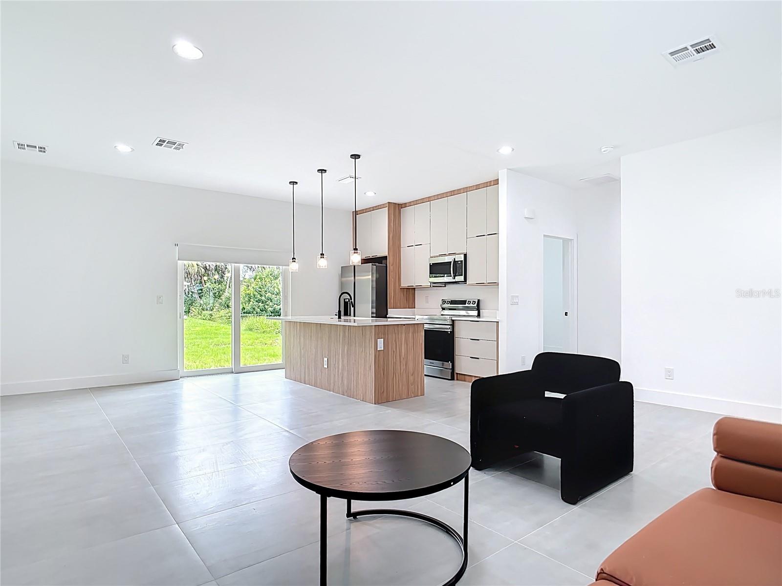 Image 8 of 31 For 2054 Kendis Street