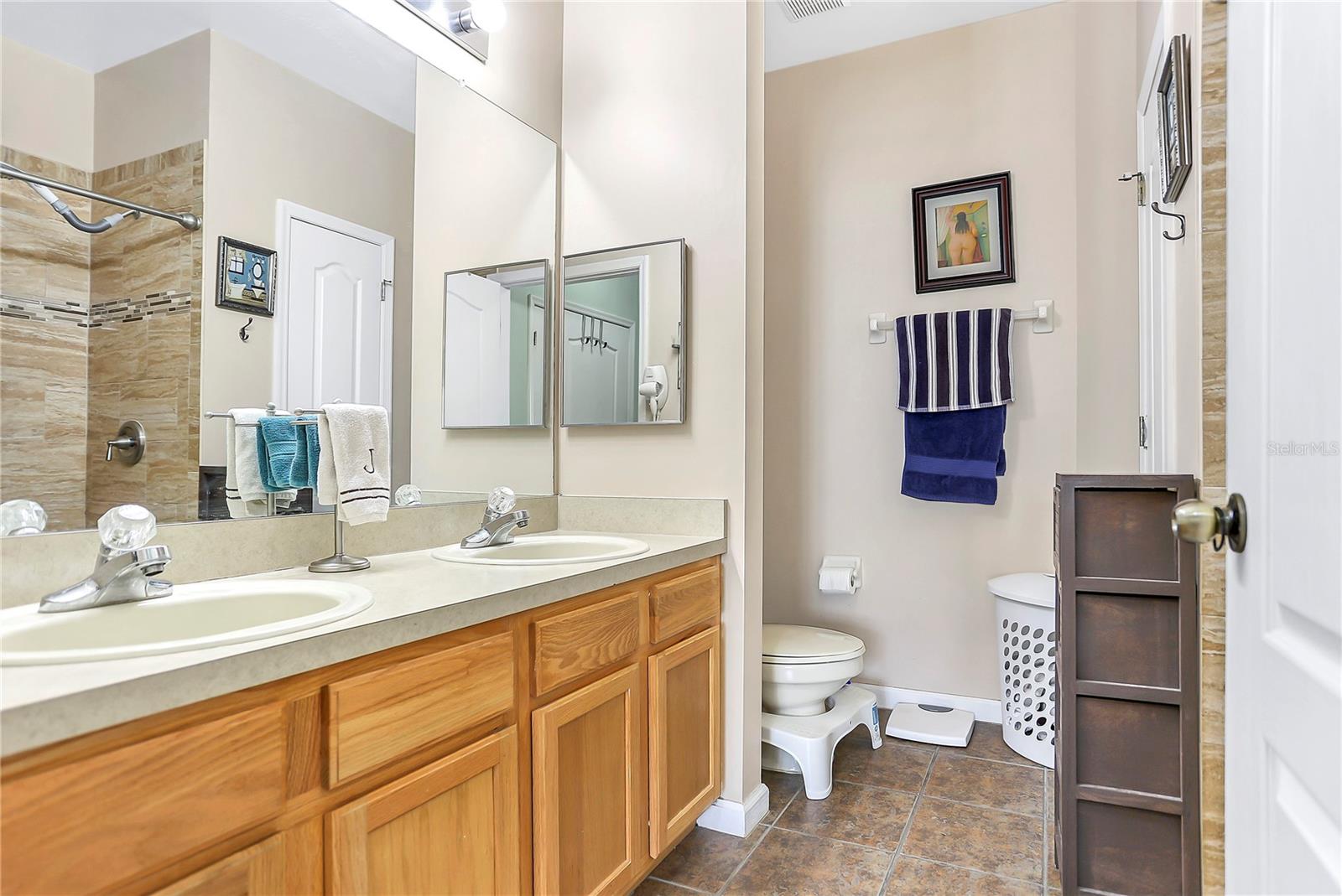 Image 17 of 35 For 4849 Cypress Woods Drive 1310