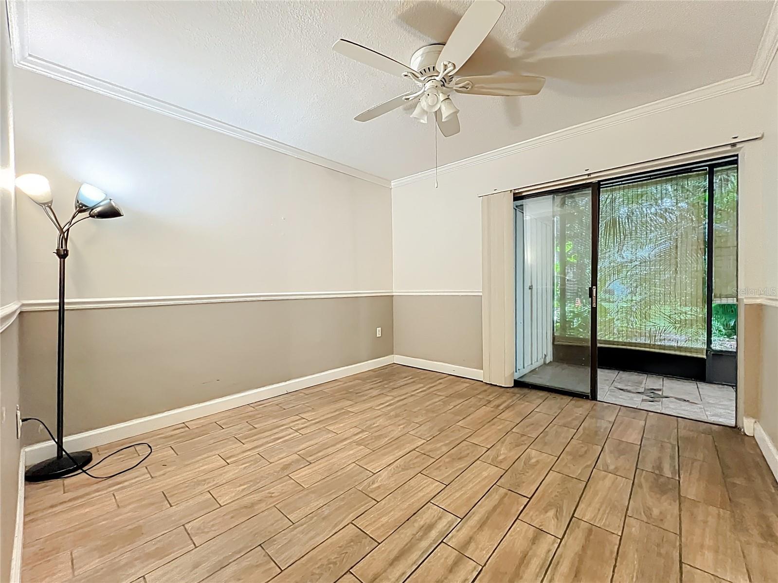Image 21 of 44 For 6034 Village Circle Ge