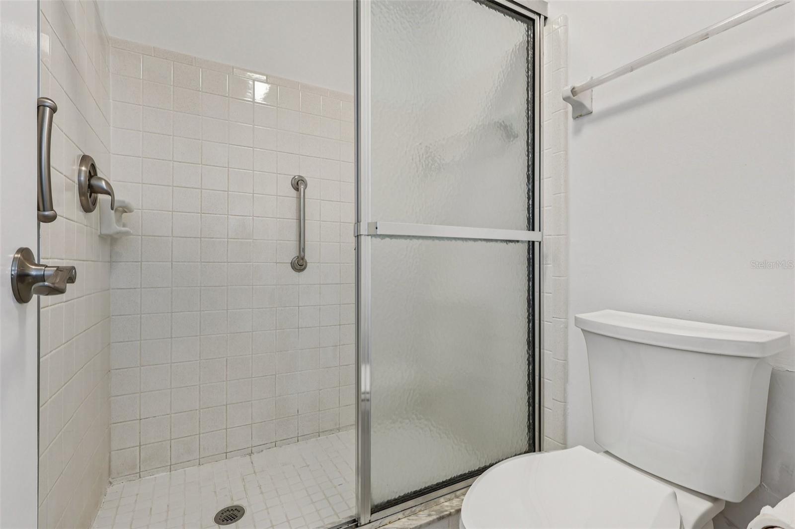 Image 21 of 40 For 1106 Woodbine Street
