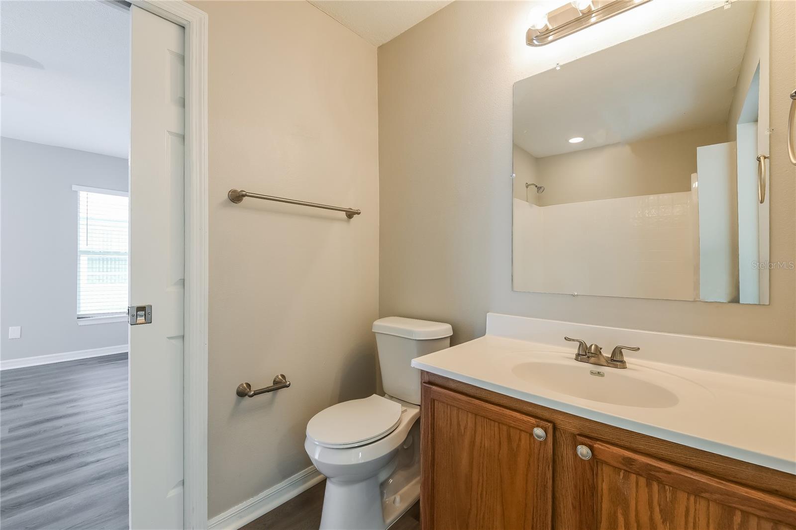 Image 11 of 16 For 2523 Yale Avenue