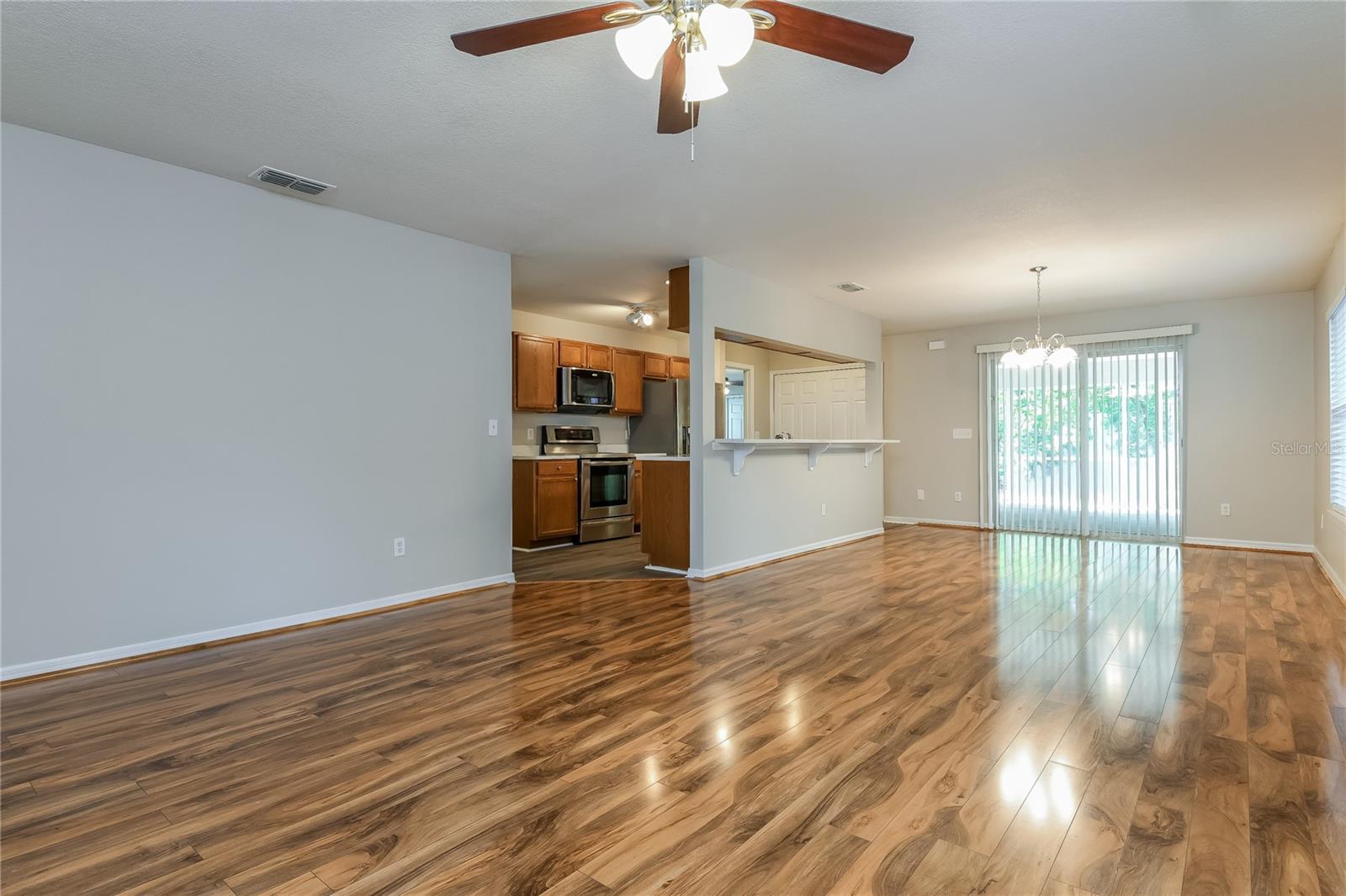 Image 4 of 16 For 2523 Yale Avenue