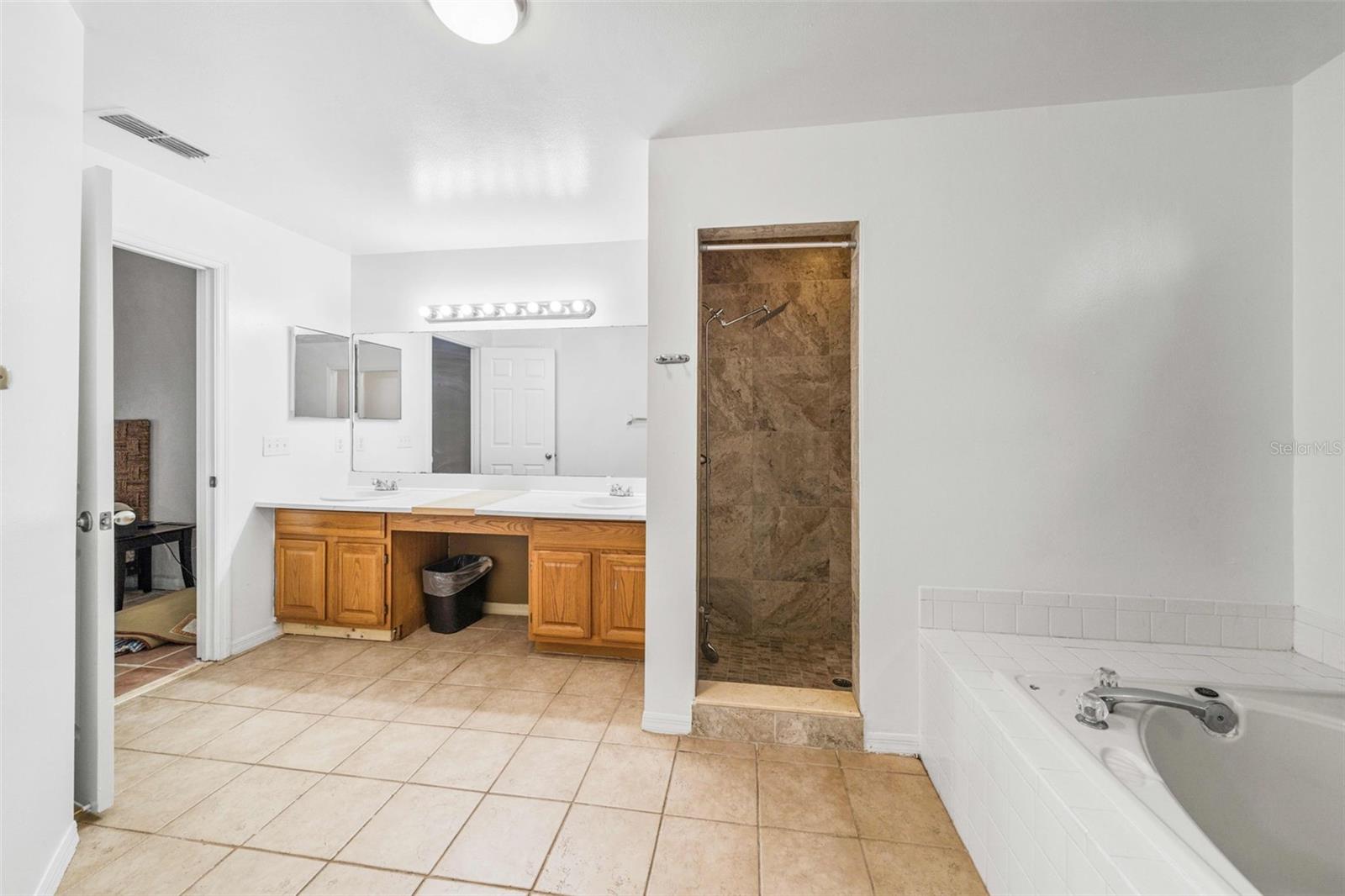 Image 25 of 38 For 1368 Countryridge Place