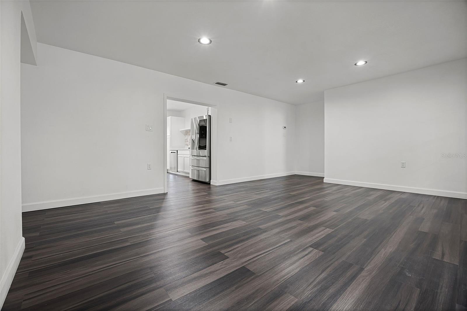 Image 10 of 35 For 1070 Jasmine Street