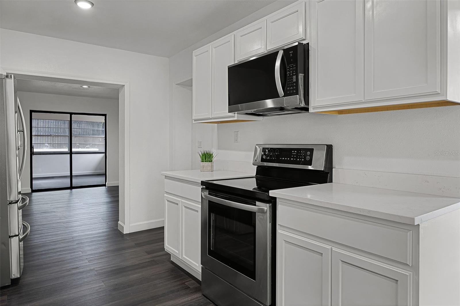 Image 4 of 35 For 1070 Jasmine Street