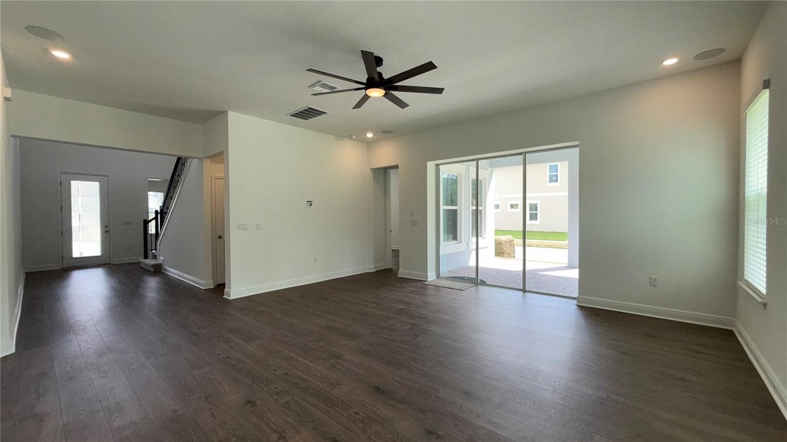 Image 16 of 69 For 14409 Crest Palm Avenue