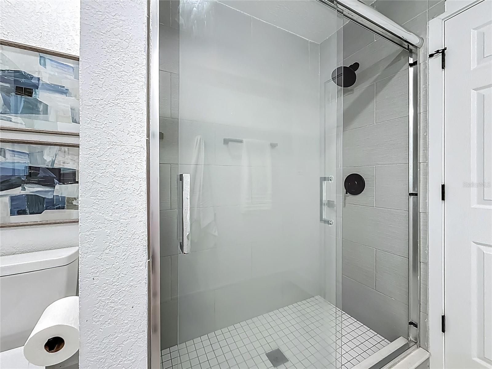 Image 37 of 66 For 572 Baywood Drive N