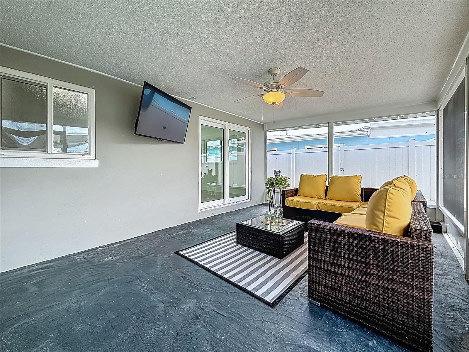 Image 45 of 66 For 572 Baywood Drive N