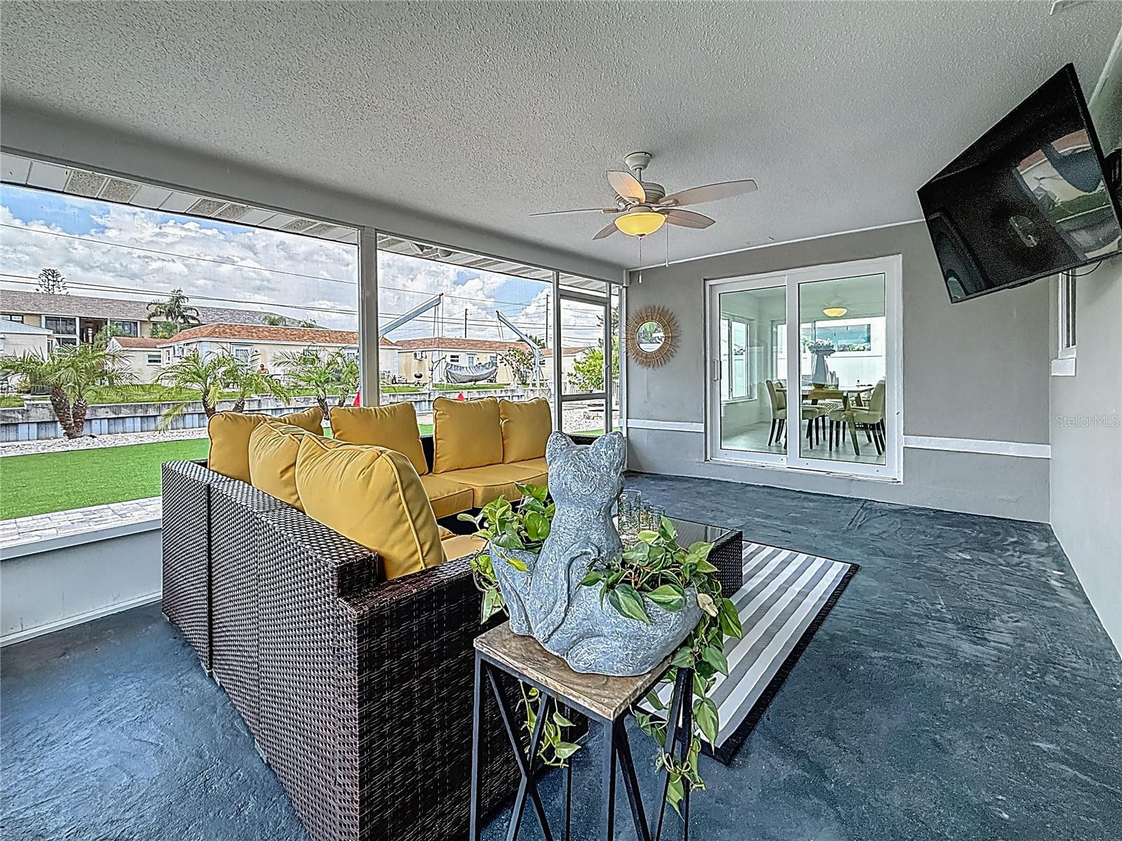 Image 47 of 66 For 572 Baywood Drive N