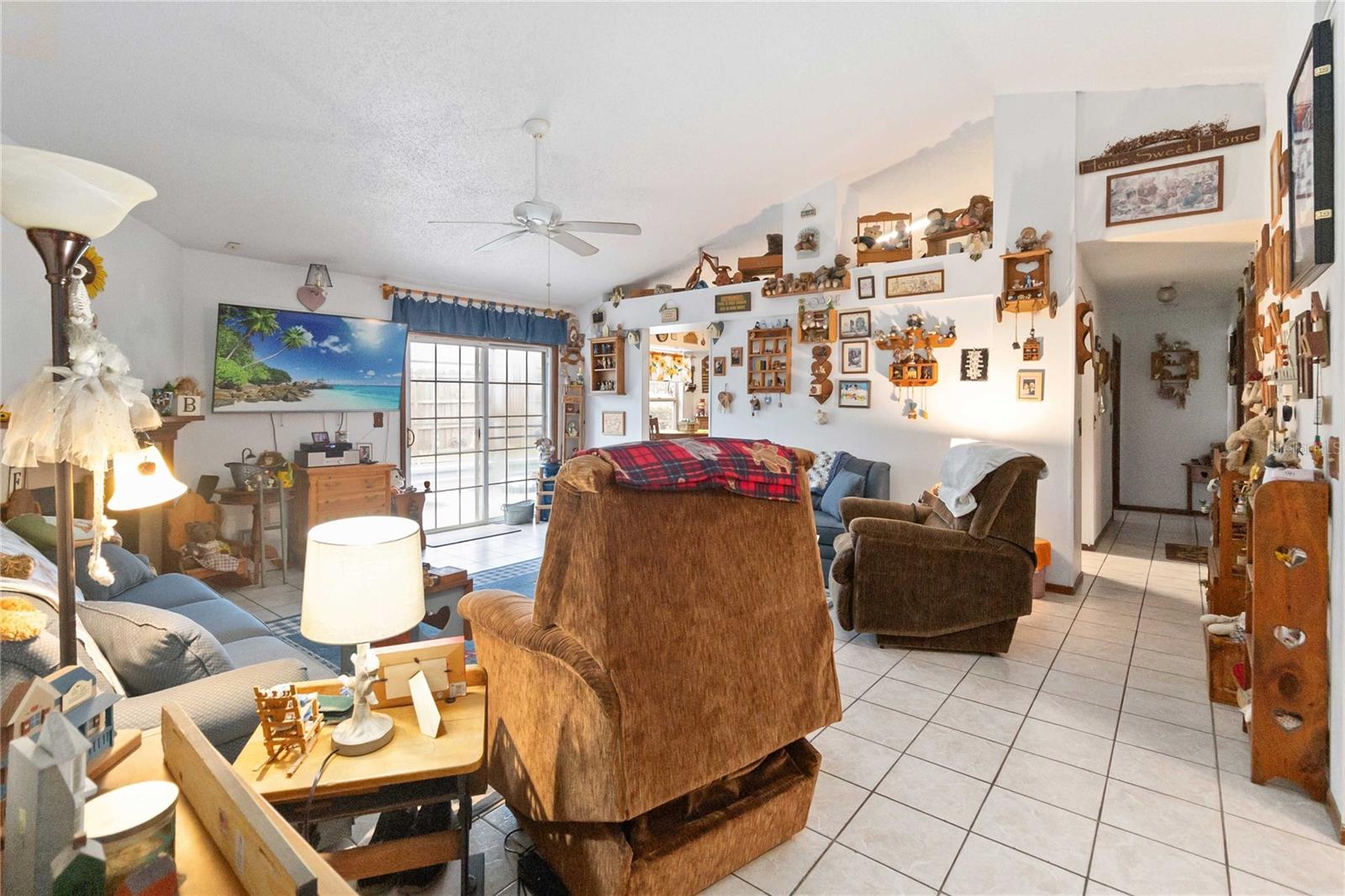 Image 12 of 49 For 7748 Covedale Drive