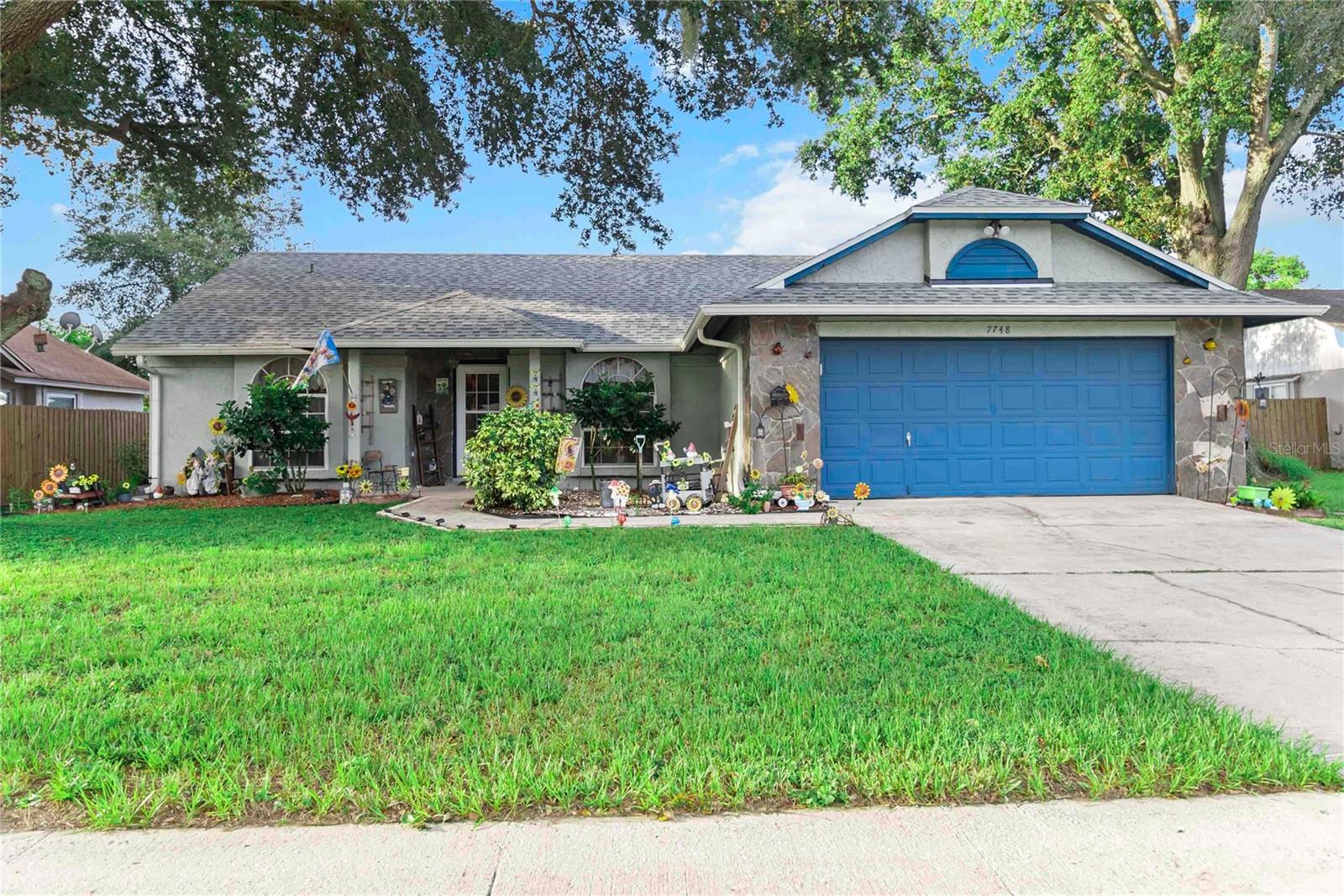 Image 7 of 49 For 7748 Covedale Drive