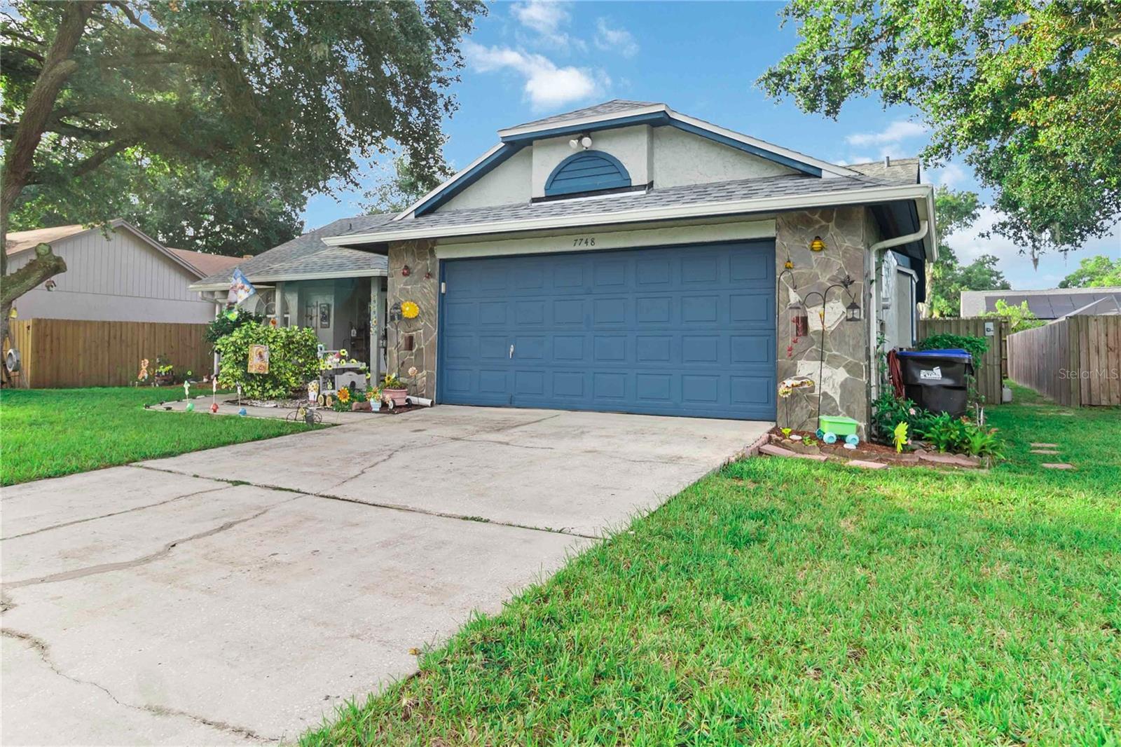 Image 8 of 49 For 7748 Covedale Drive