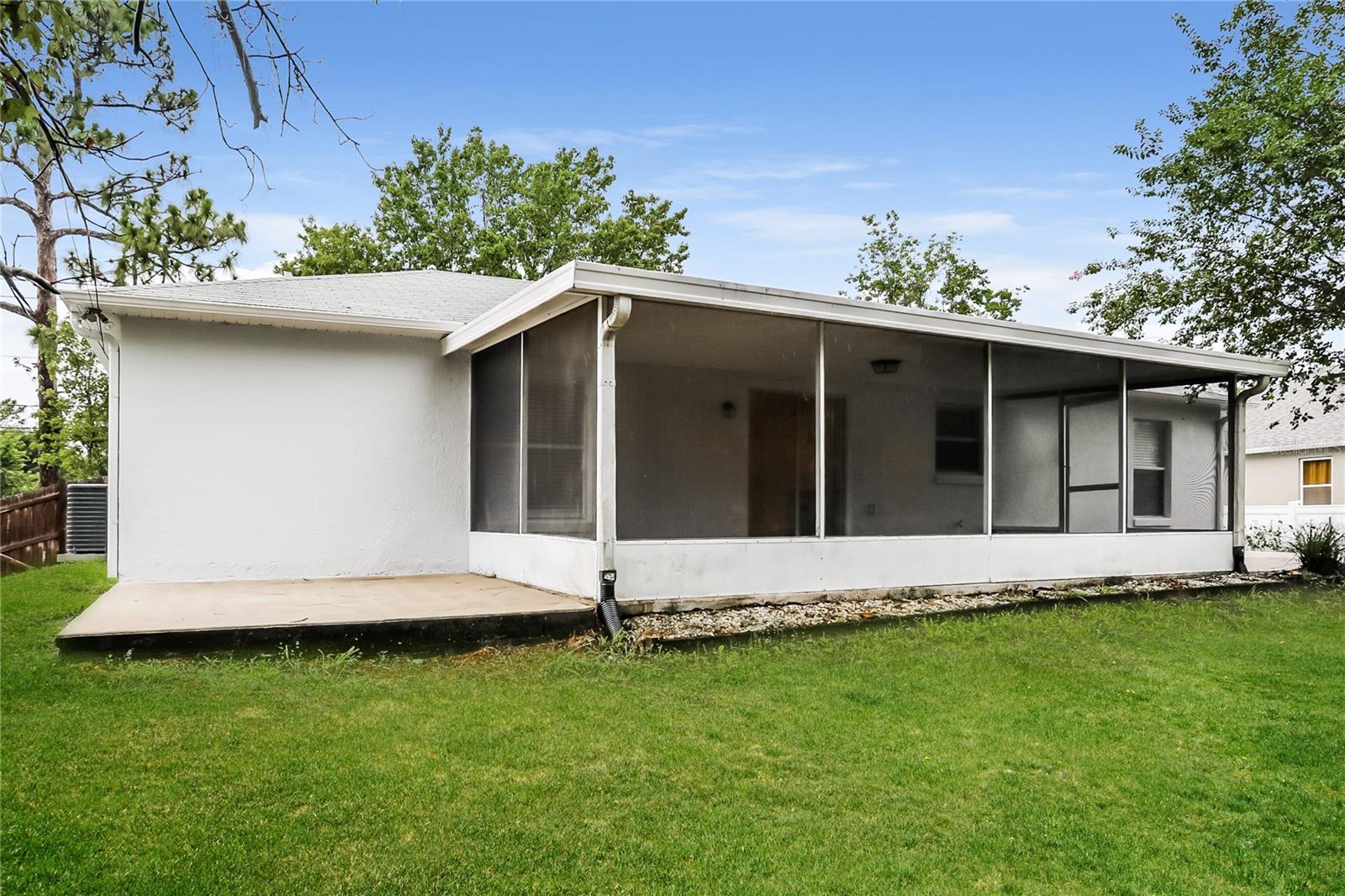 Image 15 of 16 For 1697 Courtland Boulevard