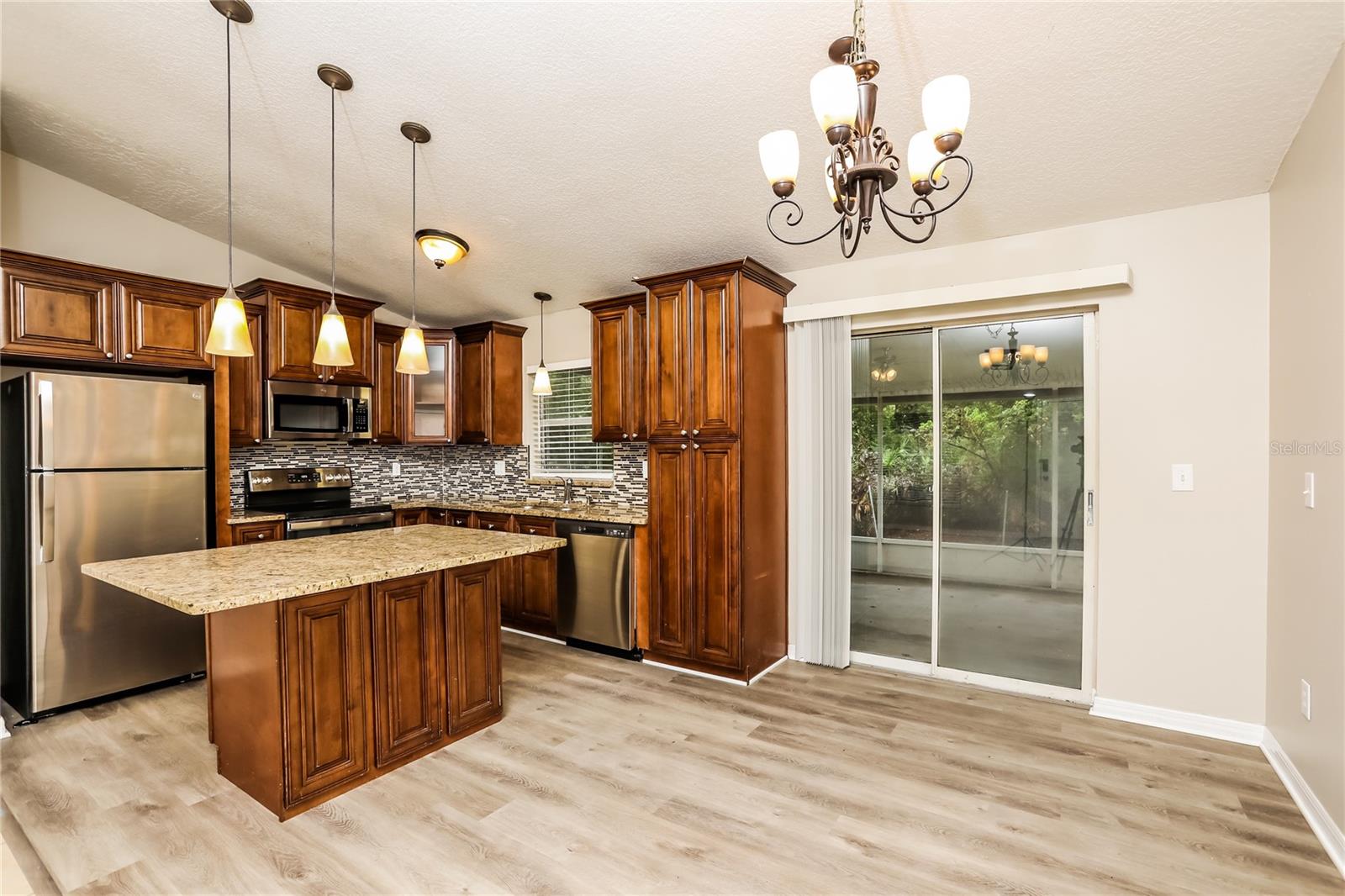 Image 5 of 16 For 1697 Courtland Boulevard
