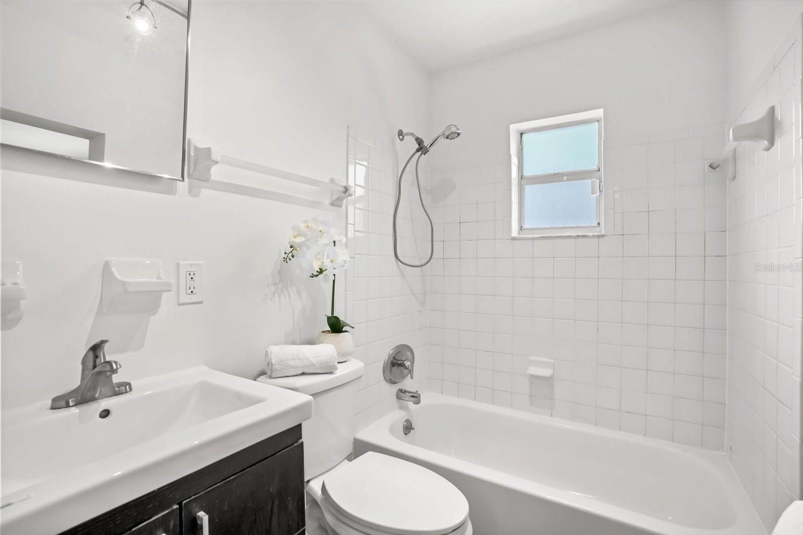 Image 12 of 22 For 720 Webster Avenue