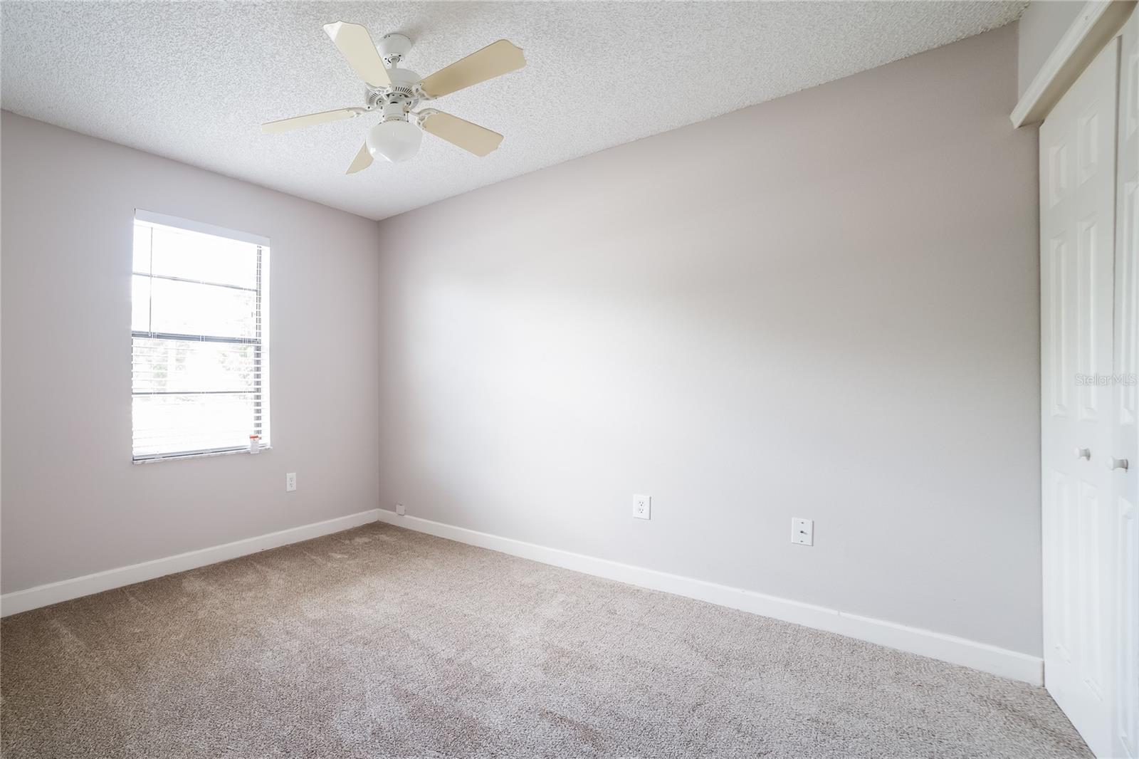 Image 13 of 15 For 631 Blackstone Avenue
