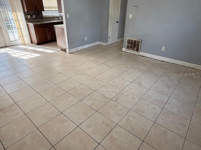 Image 2 of 9 For 1610 Hinckley Road