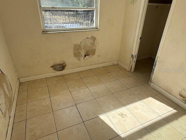 Image 6 of 9 For 1610 Hinckley Road