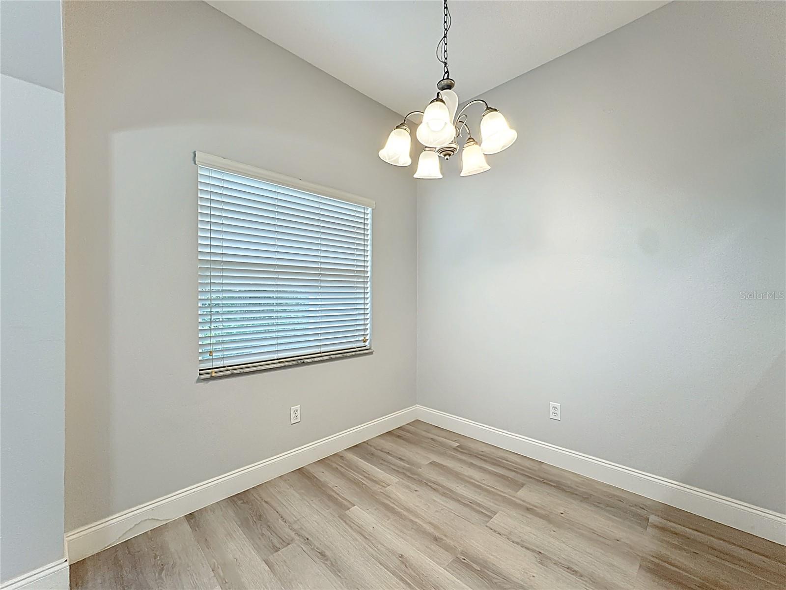 Image 10 of 41 For 11907 Great Commission Way