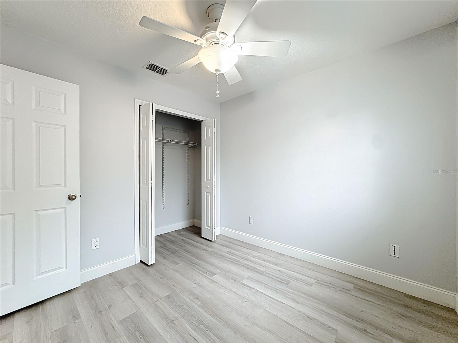 Image 31 of 41 For 11907 Great Commission Way