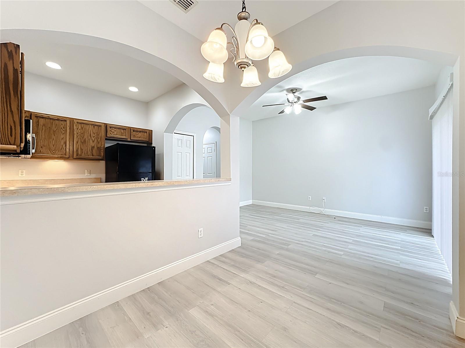 Image 9 of 41 For 11907 Great Commission Way