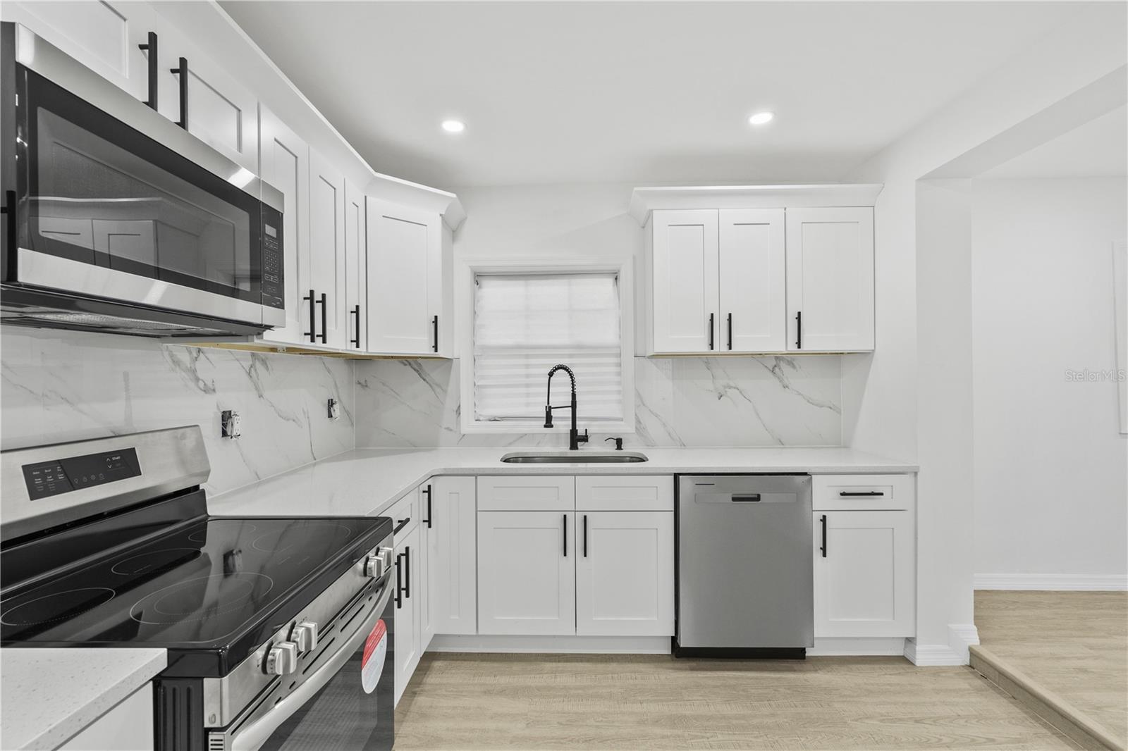 Image 7 of 22 For 1014 24th Street
