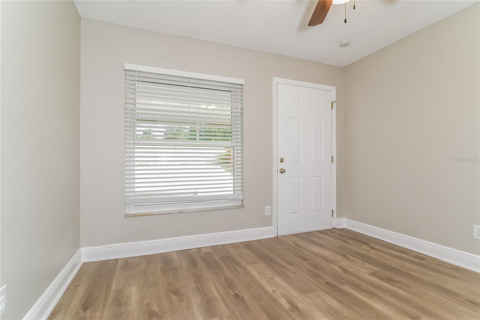 Image 12 of 16 For 13130 Pinyon Drive