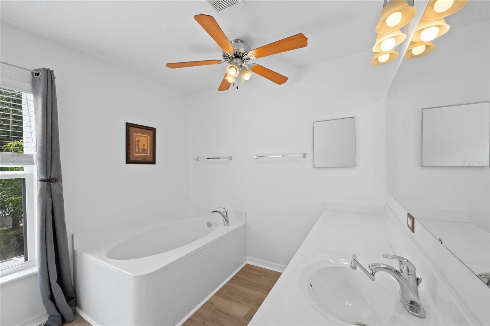 Image 12 of 26 For 31853 Sunpark Circle