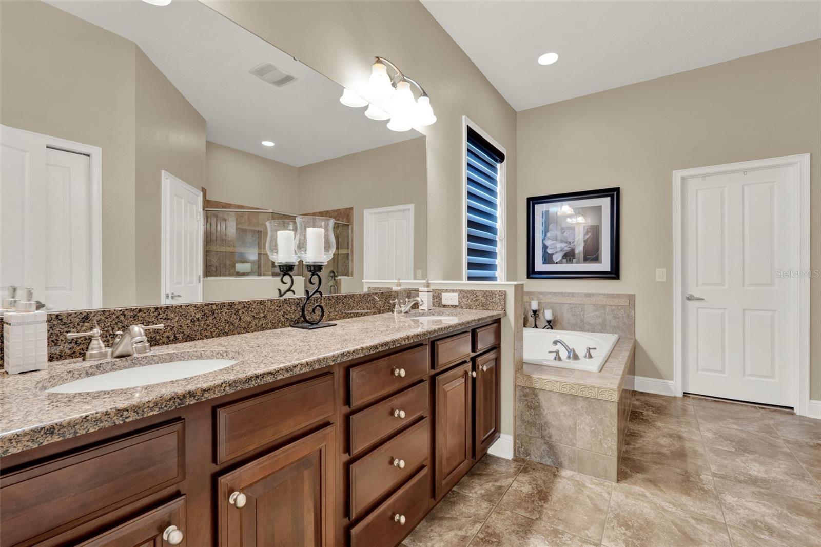 Image 26 of 47 For 15416 Firelight Drive