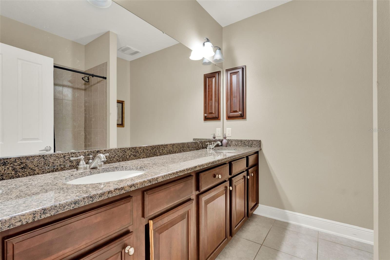 Image 40 of 47 For 15416 Firelight Drive