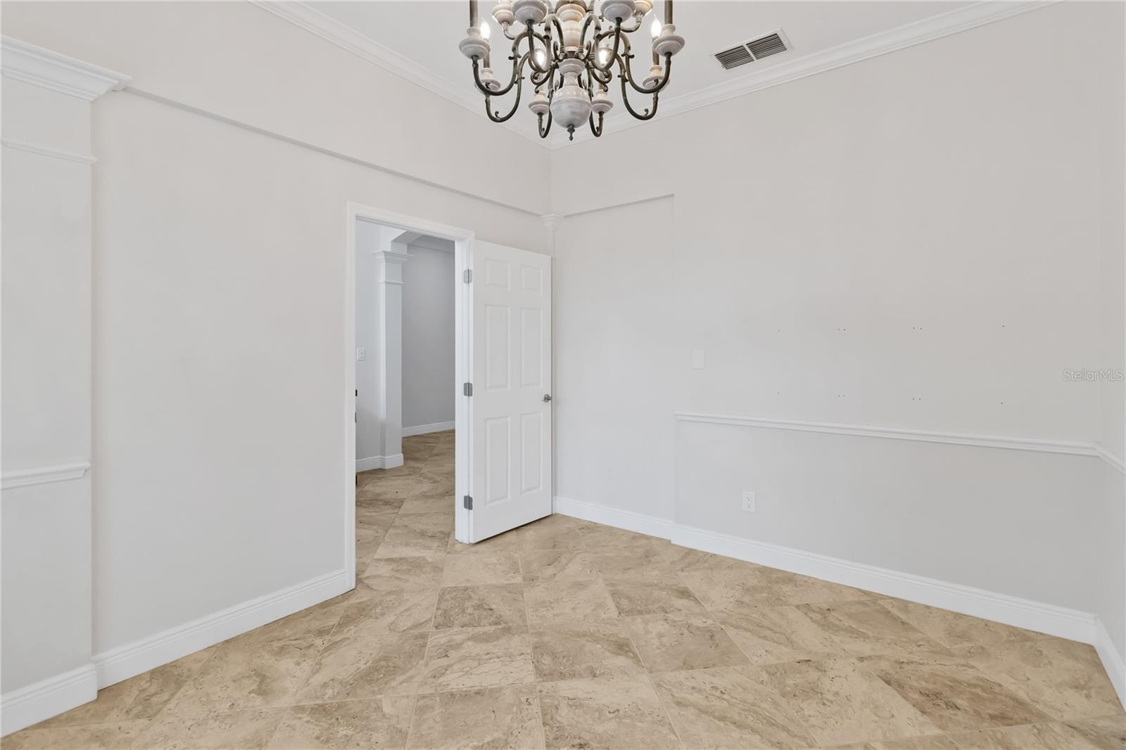 Image 19 of 54 For 14140 Snead Circle