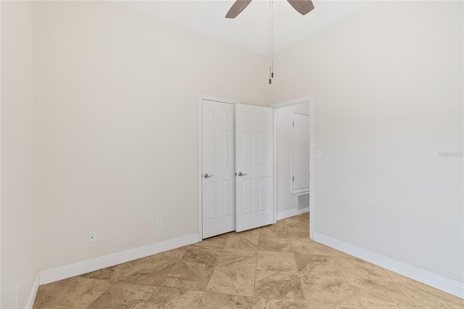 Image 38 of 54 For 14140 Snead Circle