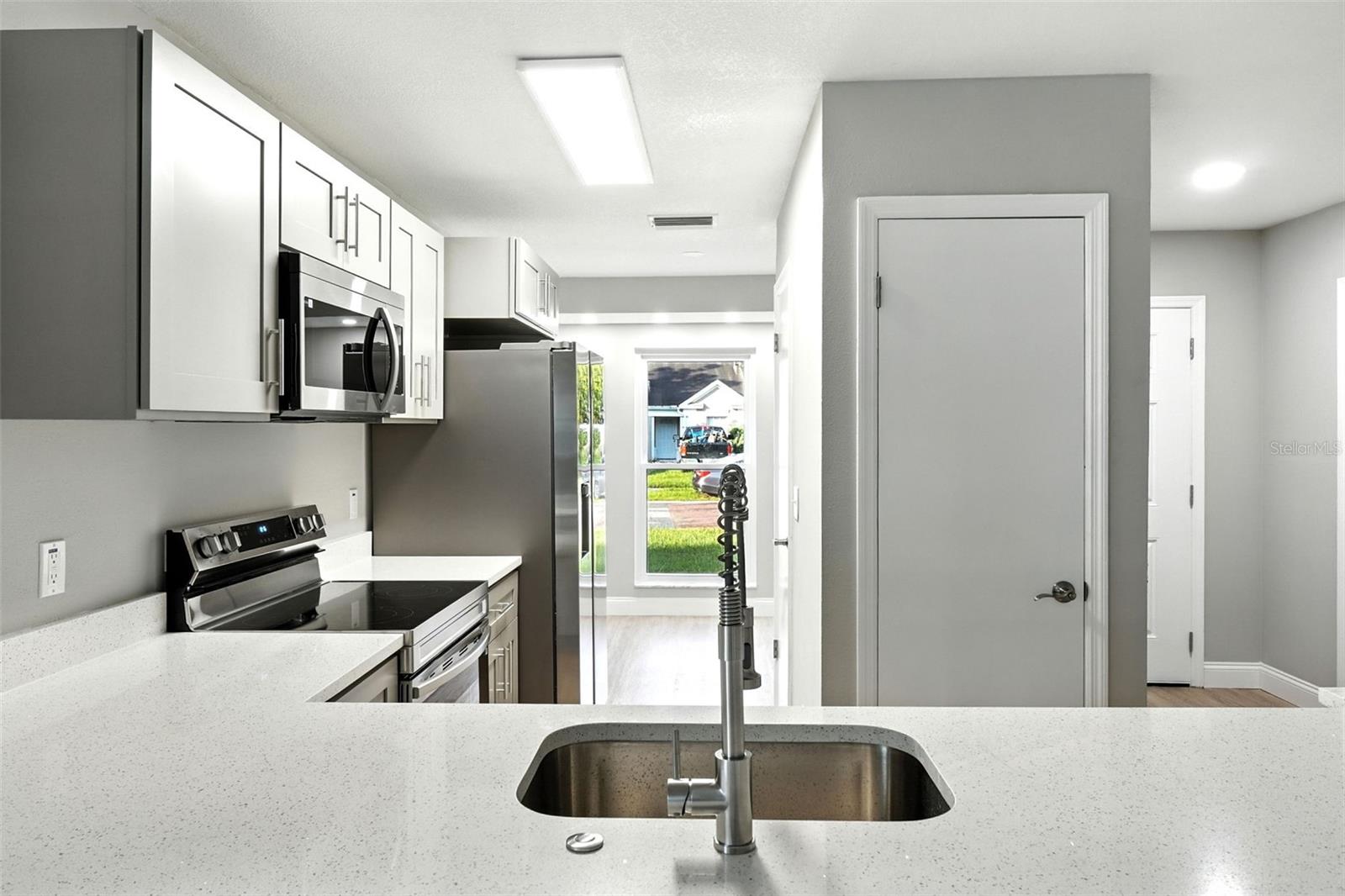 Image 16 of 35 For 427 Chicago Woods Circle