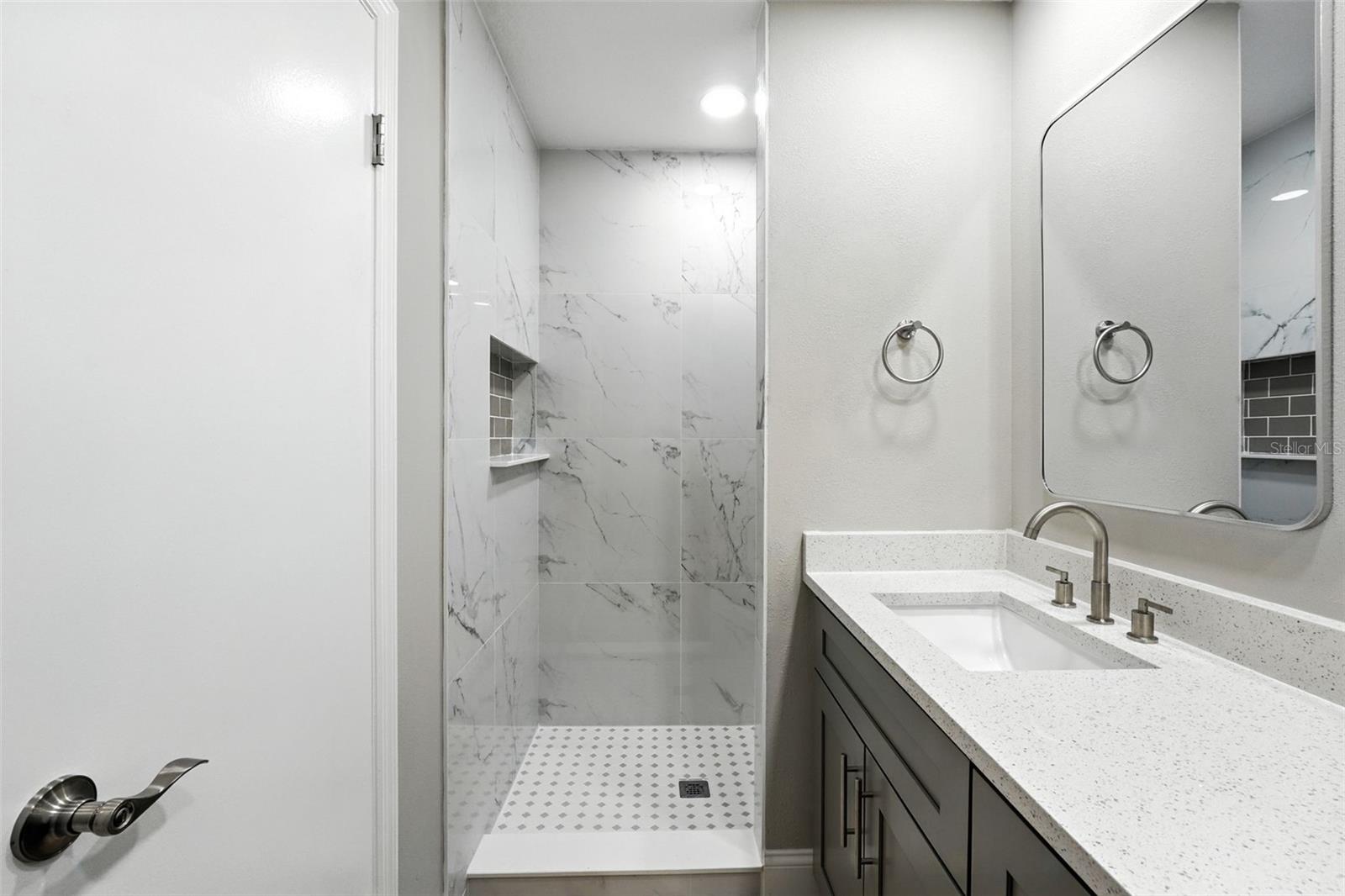 Image 25 of 35 For 427 Chicago Woods Circle